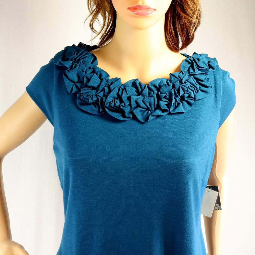 Taylor Dress Size 10 NWT Peacock Blue Capped Sleeves